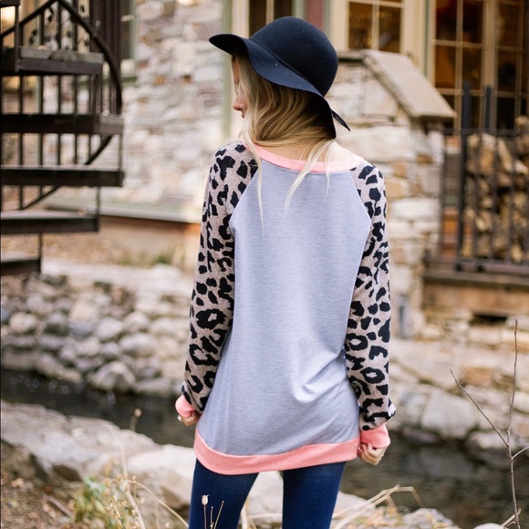 Paparazzi Leopard Color Block Raglan Top - Picture 5 of 7